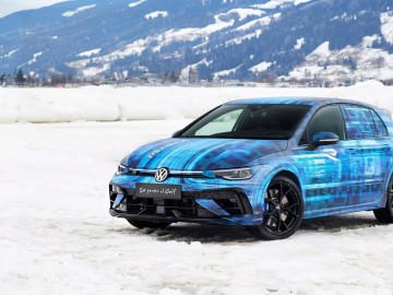 VW Golf R 8.5 – Na śniegu i lodzie